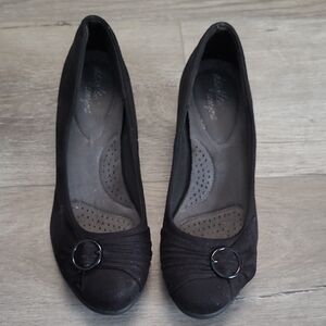 Dexflex Comfort Wedges Black 8.5 Flats Suede Memory